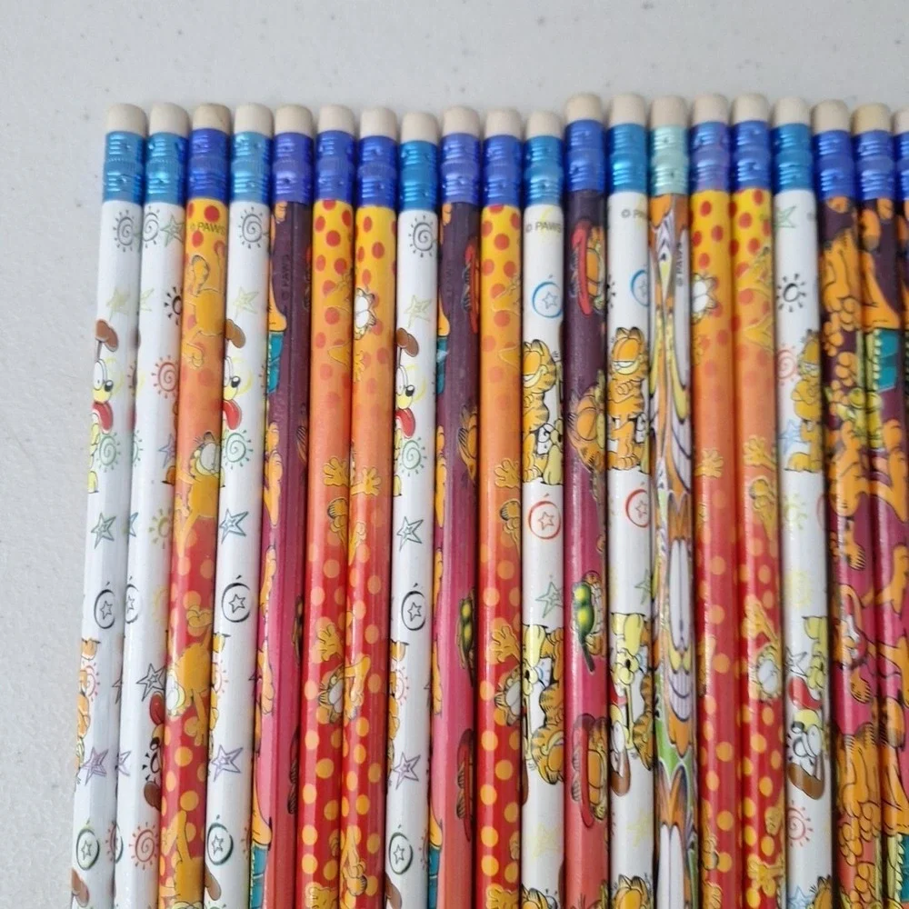 Vintage 1978 Garfield PENCIL LOT OF 28 Unused Loose Pencils- 28 Regular Size NEW